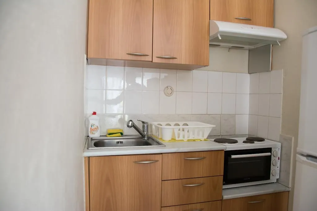 Aelia Apartments 尼亚普拉加